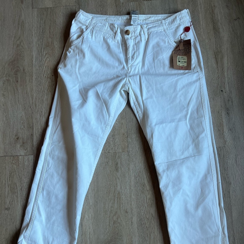 Never worn True Religion Chino Pants in white